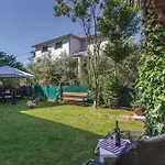 Awesome In With Kitchen *