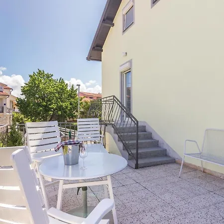 Awesome In With Kitchen Nyaraló *