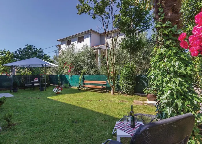 Awesome In With Kitchen *