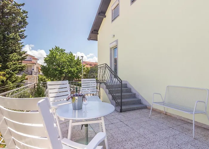 Awesome In With Kitchen Nyaraló *