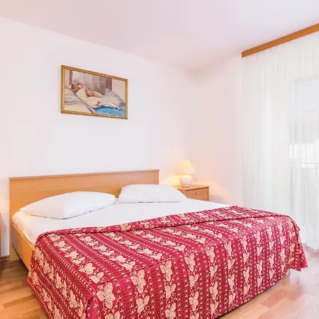 Awesome Home In Rovinj With Kitchen Holiday home
