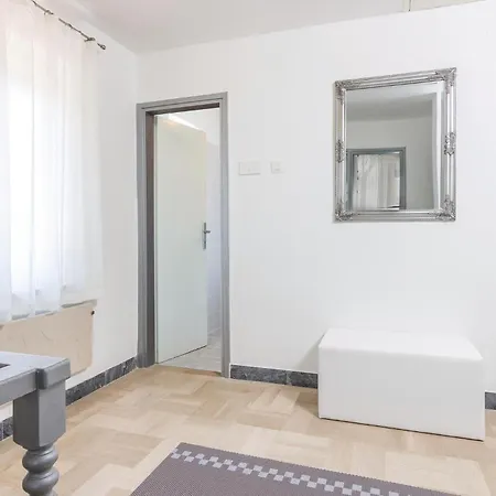 Awesome In With Kitchen Prázdninový dům *