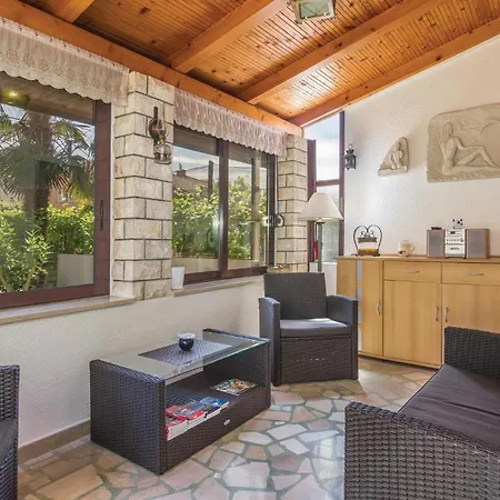 Awesome Home In Rovinj With Kitchen Rovinj
