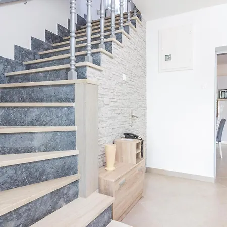 Prázdninový dům Awesome In With Kitchen *