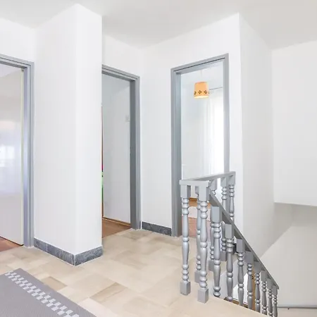 Awesome In With Kitchen Prázdninový dům