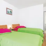 Awesome In With Kitchen Hébergement de vacances