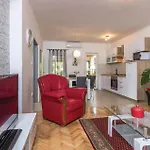 Awesome In With Kitchen Hébergement de vacances
