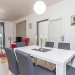 Awesome In With Kitchen Hébergement de vacances Rovinj