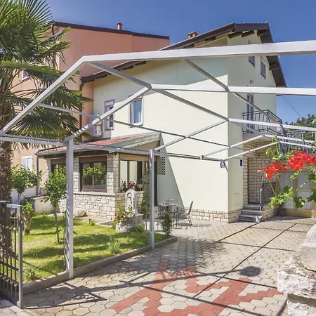 Awesome In With Kitchen Hébergement de vacances Rovinj